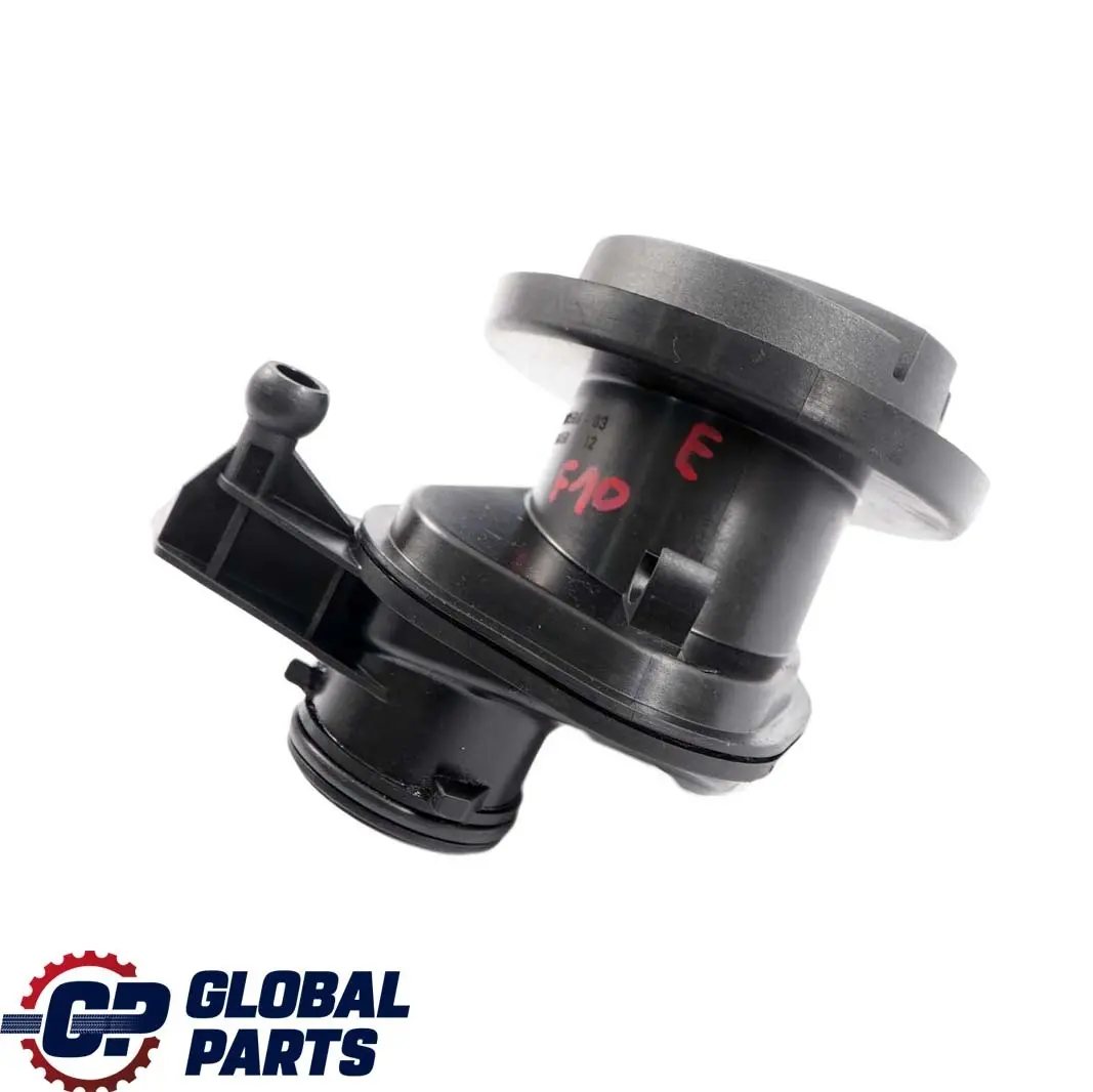 BMW F10 F11 520d 525d N47N Zylinderkopf Öleinfüllstutzen Rohr - SKU 7810586 - Teilenummer 7810586
