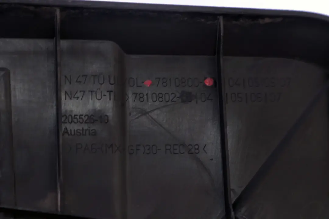BMW F20 F21 F30 N47N Osłona Pokrywa Silnika Górna - SKU 7810800 - Numer Części 7810800