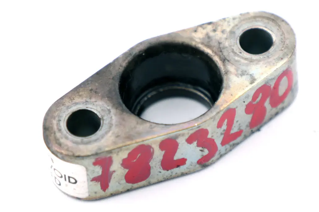 N47N Flansch für Mini Cooper D R56 R57 LCI R59 R60 Diesel mit Teilenummer 7823280 Mini Cooper D R56 R57 LCI R59 R60 Diesel N47N Flansch - SKU 7823280 - Teilenummer 7823280