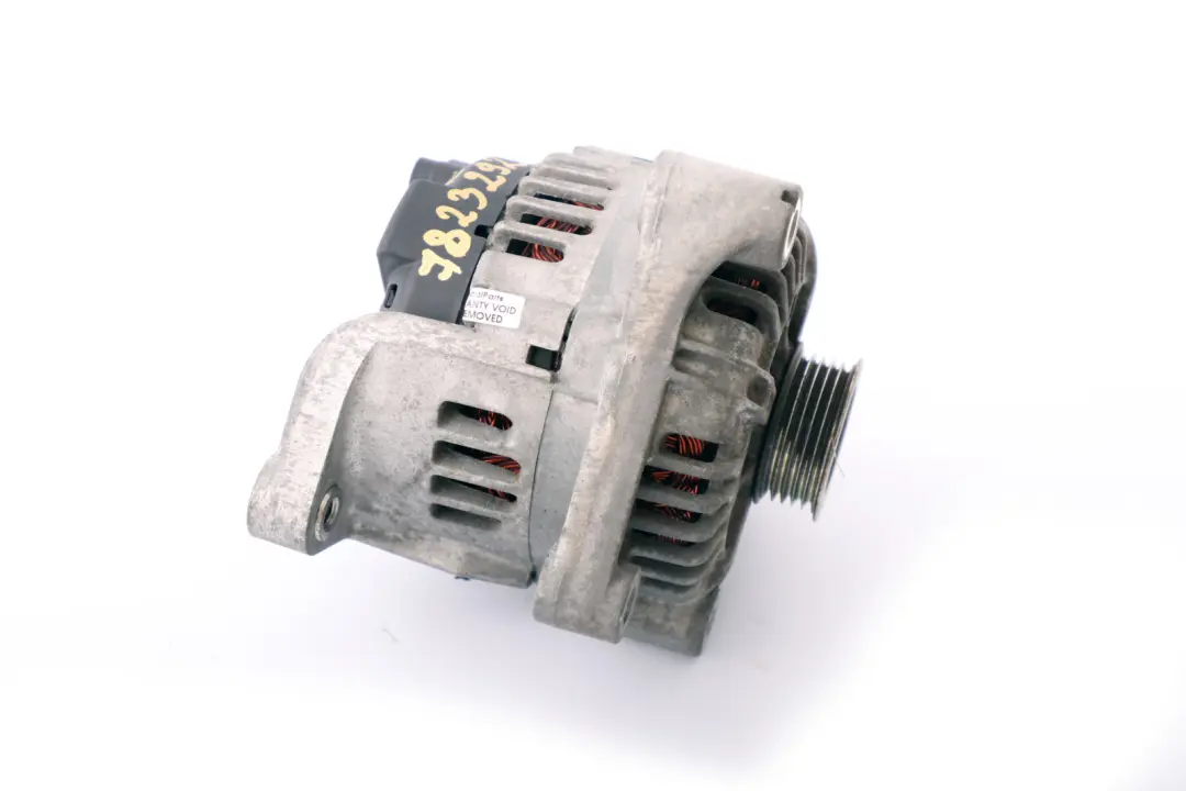 Alternator N47N diesel 150A do MINI R55 R56 LCI o numerze 7823292 MINI R55 R56 LCI Alternator N47N diesel 150A - SKU 7823292 - Numer Części 7823292