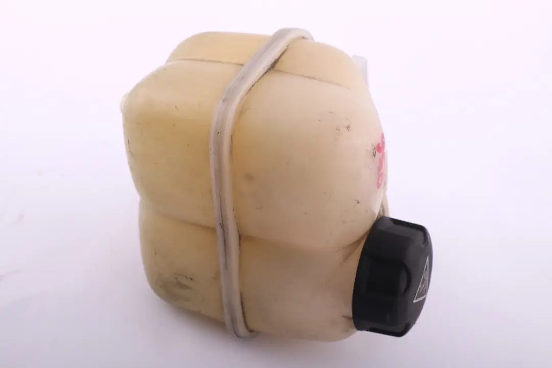 Kühler Kühlmittel Ausgleichs Behälter für Mini Cooper One R55 R56 R57 R60 mit Teilenummer 7823626 Mini Cooper One R55 R56 R57 R60 Kühler Kühlmittel Ausgleichs Behälter - SKU 7823626 - Teilenummer 7823626