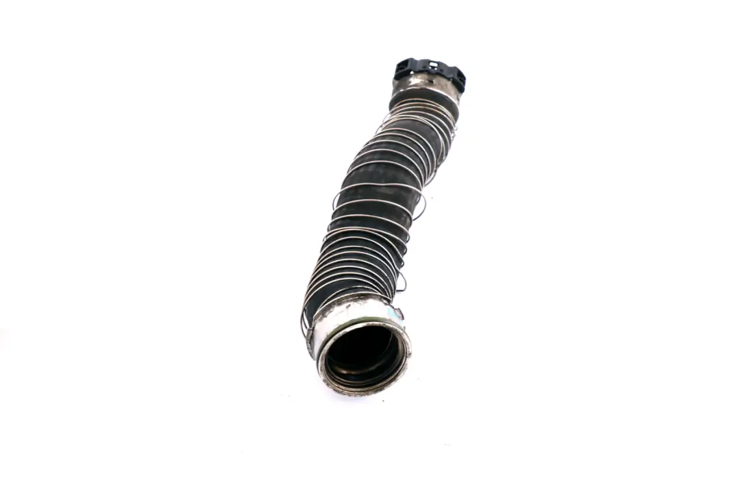 N47 Turbo a Intercooler Pipe Charge Air Line para BMW E90 E91 318d con número de pieza 7823887 BMW E90 E91 318d N47 Turbo a Intercooler Pipe Charge Air Line - SKU 7823887 - Número de pieza 7823887