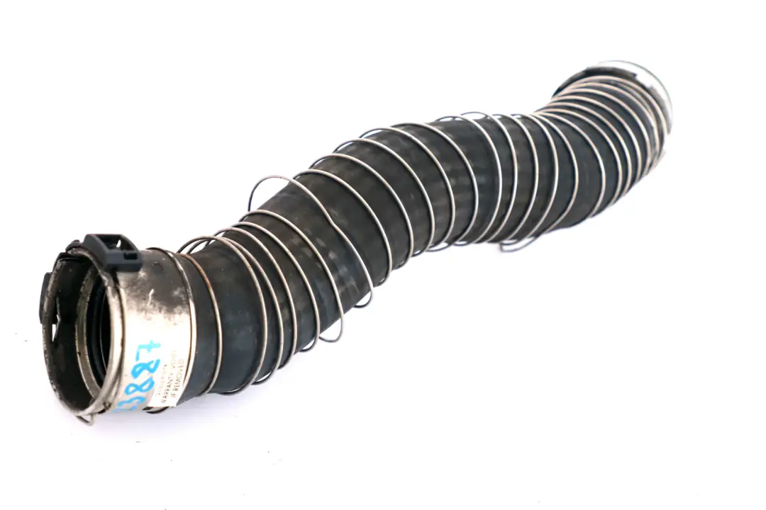 N47 Turbo a Intercooler Pipe Charge Air Line para BMW E90 E91 318d con número de pieza 7823887 BMW E90 E91 318d N47 Turbo a Intercooler Pipe Charge Air Line - SKU 7823887 - Número de pieza 7823887