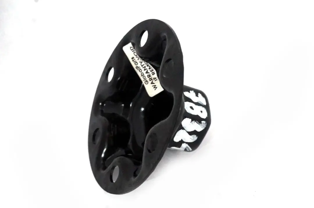 Cache Écrou Tendeur Courroie Moteur pour BMW E60 M5 E63 E64 M6 E46 E90 M3 à propos du numéro de pièce 7832456 BMW E60 M5 E63 E64 M6 E46 E90 M3 Cache Écrou Tendeur Courroie Moteur - SKU 7832456 - Numéro de pièce 7832456