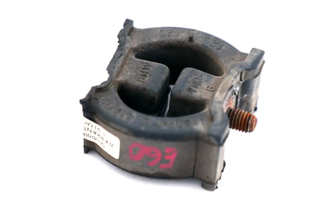 BMW E60 M5 E90 E92 M3 placa De conexion del sistema De escape De goma De montaje - SKU 7832991 - Número de pieza 7832991