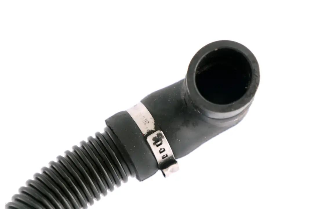 Przewód ssący powietrza BMW e60 e63 M5 M6 do o numerze 7835047 Przewód ssący powietrza BMW e60 e63 M5 M6 - SKU 7835047 - Numer Części 7835047