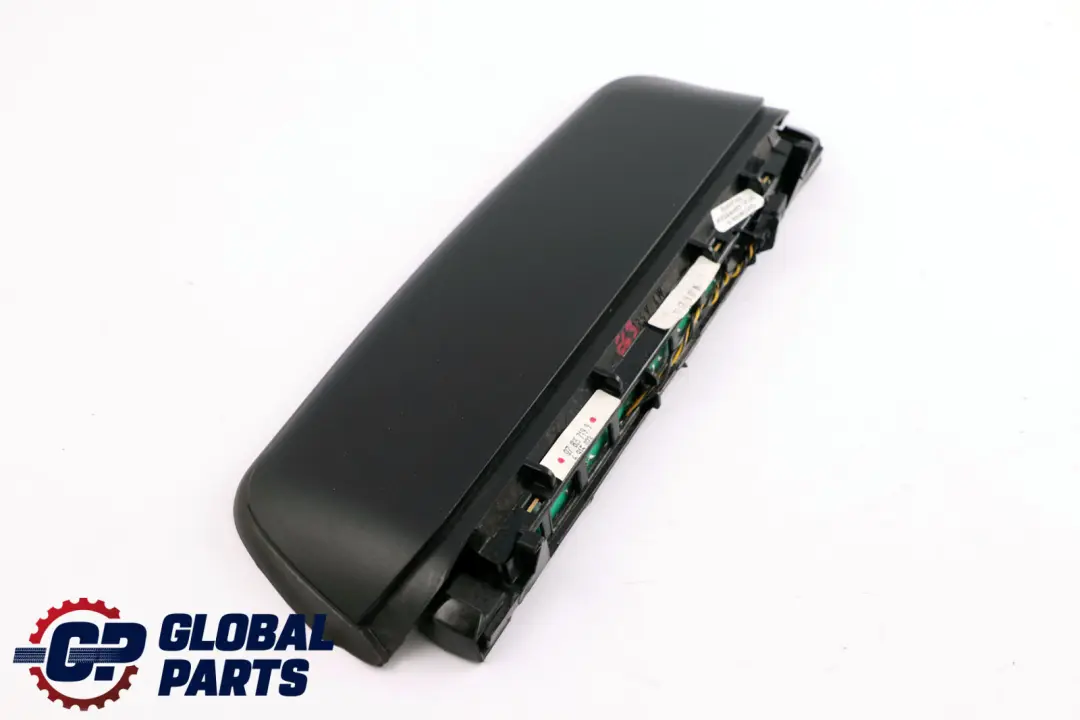 Dritte Bremsleuchte Schwarz Hinten für BMW 6 er E63 mit Teilenummer 7835719 BMW 6 er E63 Dritte Bremsleuchte Schwarz Hinten - SKU 7835719 - Teilenummer 7835719