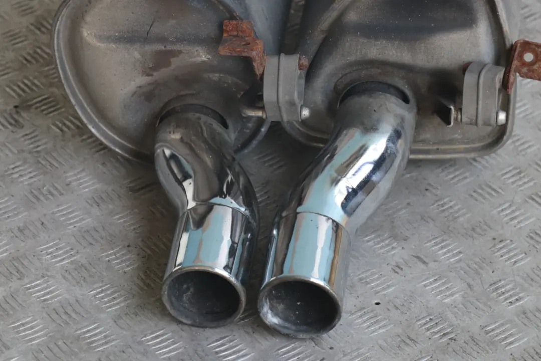 Nachschalldämpfer Links Hinten 7835952 für BMW 5 er E60 M5 mit Teilenummer 7835951 BMW 5 er E60 M5 Nachschalldämpfer Links Hinten 7835952 - SKU 7835951 - Teilenummer 7835951