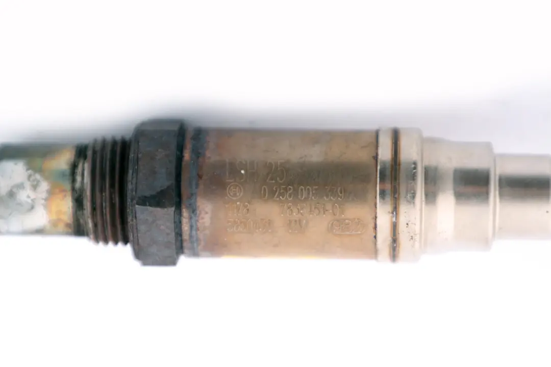 sensore di ossigeno L= 370MM per BMW 6 er E60 M5 E63 E64 M6 con numero di parte 7836451 BMW 6 er E60 M5 E63 E64 M6 sensore di ossigeno L= 370MM - SKU 7836451 - Numero di parte 7836451