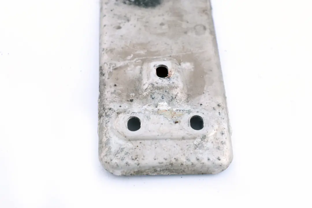 Connecting Plate Exhaust System Support Bracket to BMW 5 6 Series E60 E61 M5 E63 M6 with Part number 7836970 BMW 5 6 Series E60 E61 M5 E63 M6 Connecting Plate Exhaust System Support Bracket - SKU 7836970 - Part number 7836970