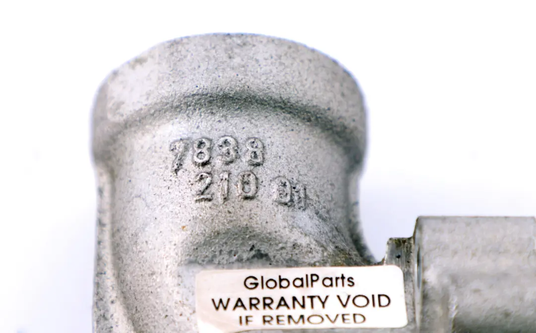 BMW E90 E92 E93 M3 Osłona Obudowa Termostatu Pompy Wody - SKU 7838208 - Numer Części 7838208