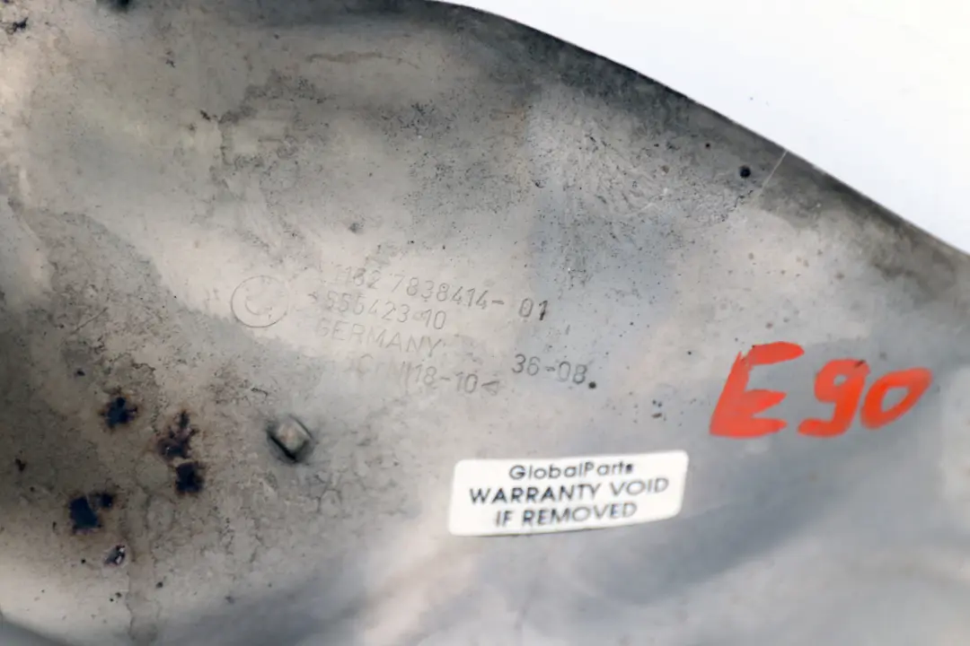 Placa resistente al calor para BMW E90 E92 E93 LCI con número de pieza 7838414 BMW E90 E92 E93 LCI Placa resistente al calor - SKU 7838414 - Número de pieza 7838414