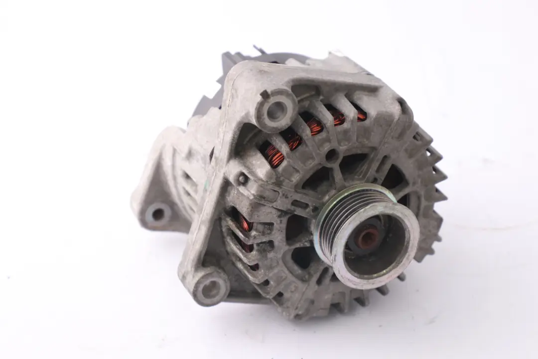 Alternator Generator Valeo 180A do BMW E90 E91 E92 M3 o numerze 7838656 BMW E90 E91 E92 M3 Alternator Generator Valeo 180A - SKU 7838656 - Numer Części 7838656