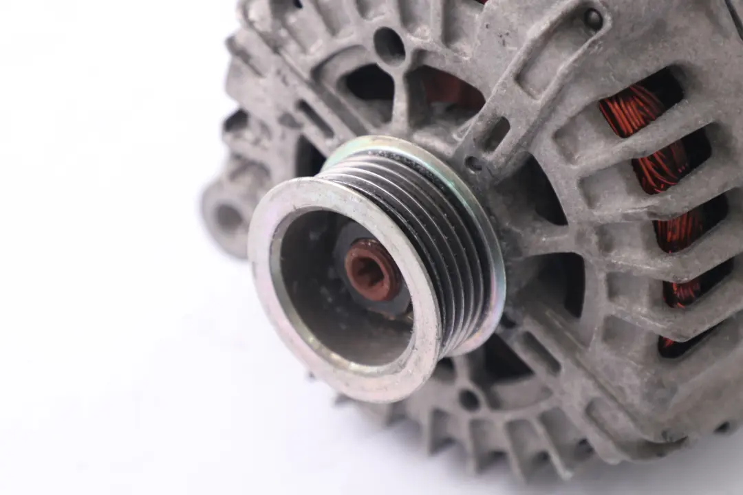 Motore Alternatore Generatore Valeo 180A per BMW E90 E91 E92 M3 con numero di parte 7838656 BMW E90 E91 E92 M3 Motore Alternatore Generatore Valeo 180A - SKU 7838656 - Numero di parte 7838656