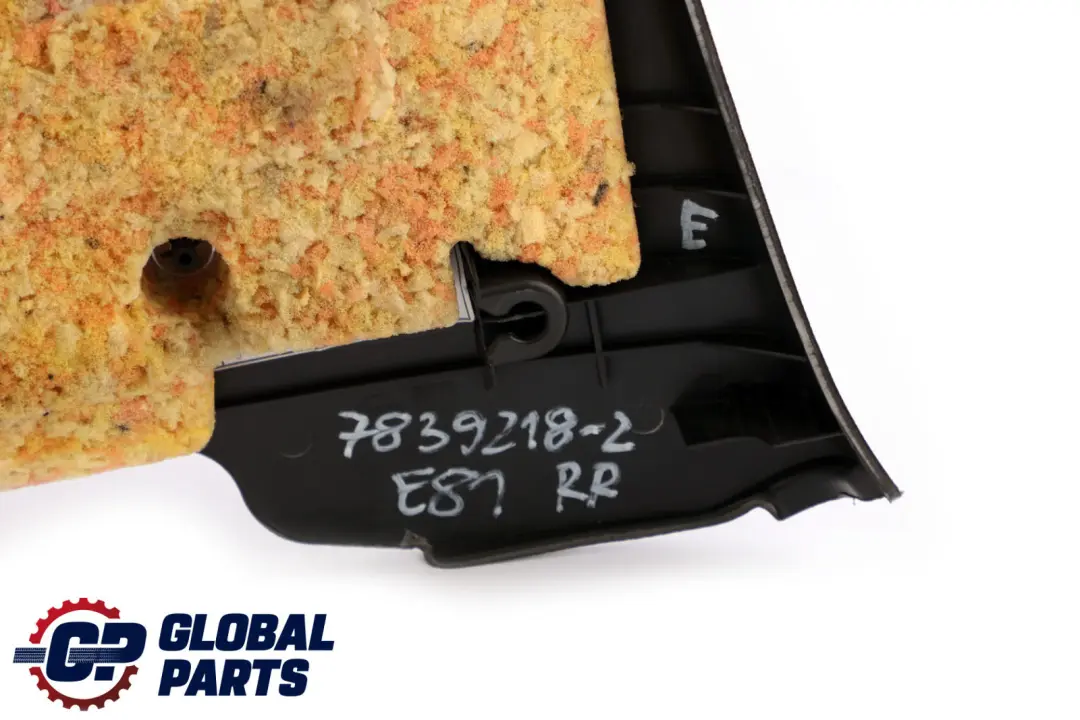 Rivestimento Laterale Posteriore Tessuto Destra Flashpoint Nero per BMW E81 con numero di parte 7839218 BMW E81 Rivestimento Laterale Posteriore Tessuto Destra Flashpoint Nero - SKU 7839218-2 - Numero di parte 7839218