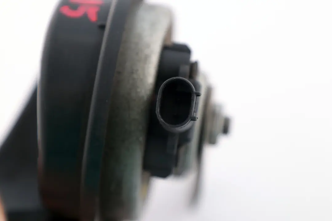 Sygnał dźwiękowy klakson wysokotonowy BMW e60 e61 do o numerze 7839345 Sygnał dźwiękowy klakson wysokotonowy BMW e60 e61 - SKU 7839345 - Numer Części 7839345