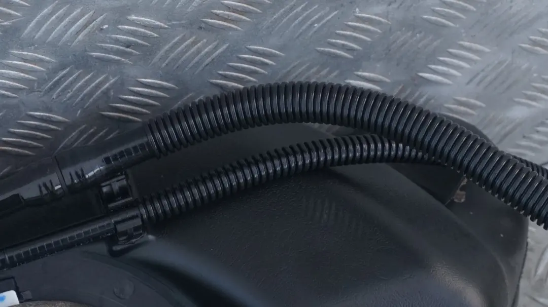 BMW 5 er E60 M5 S85 Kraftstofftank Kunststoff mit Einfüllrohr - SKU 7839871 - Teilenummer 7839871