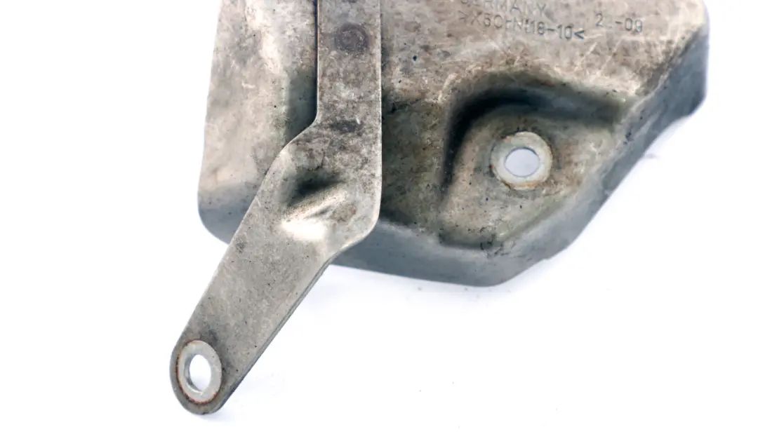 Turbocompresor Placa resistente al calor Gasolina para BMW E90 E92 E93 LCI M3 con número de pieza 7840624 BMW E90 E92 E93 LCI M3 Turbocompresor Placa resistente al calor Gasolina - SKU 7840624 - Número de pieza 7840624