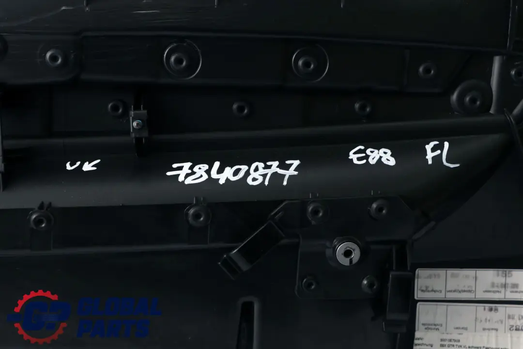 BMW E88 Pannello Porta Davanti Tessuto Sinistra Flashpoint Nero - SKU 7840877 - Numero di parte 7840877
