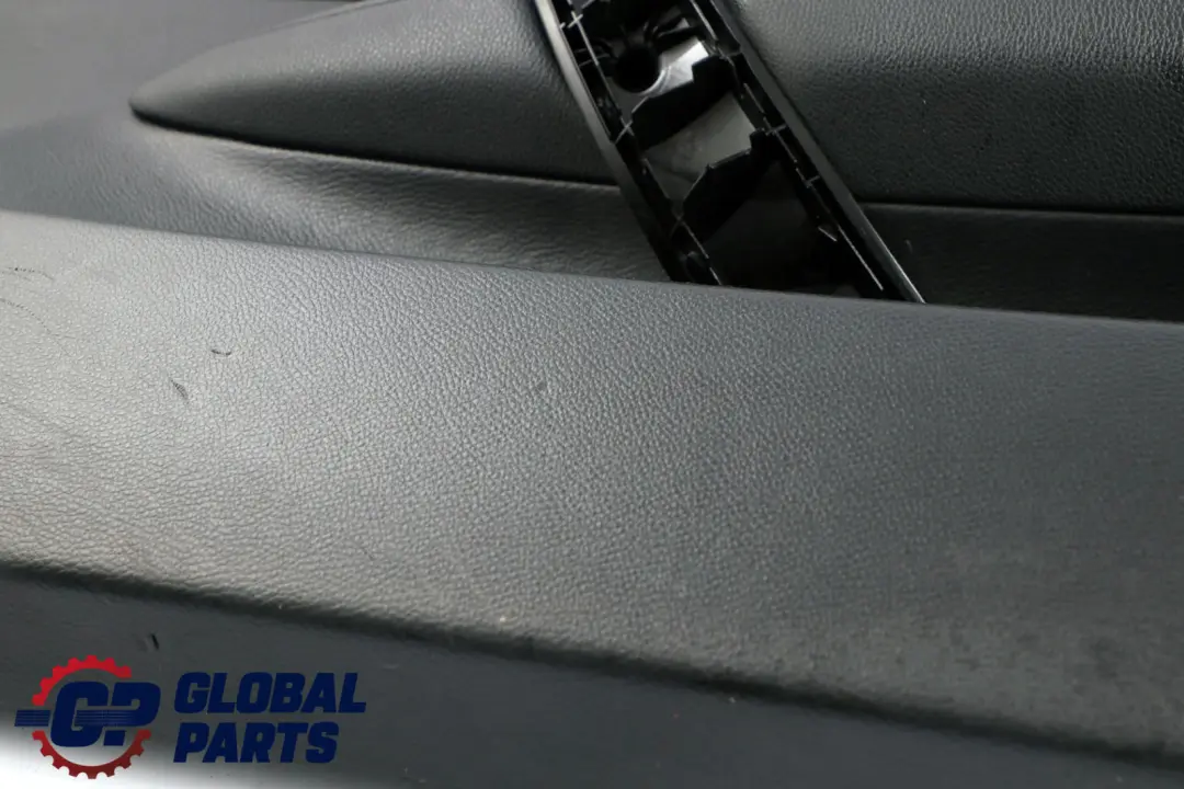 BMW 1 Serie E88 Panneau Portieres Avant Droite Tissu Point D'eclair Noir - SKU 7840878 - Numéro de pièce 7840878