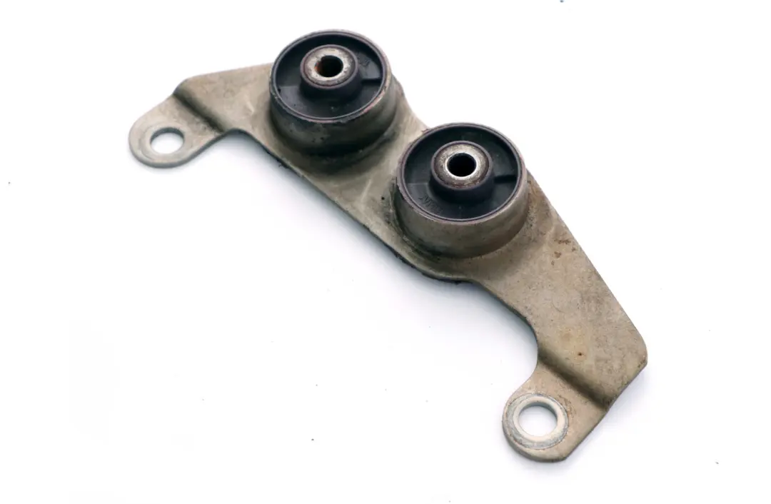 Exhaust Catalytic Mount Bracket Silencer to BMW 3 Series E90 E92 E93 M3 with Part number 7841053 BMW 3 Series E90 E92 E93 M3 Exhaust Catalytic Mount Bracket Silencer - SKU 7841052 - Part number 7841053