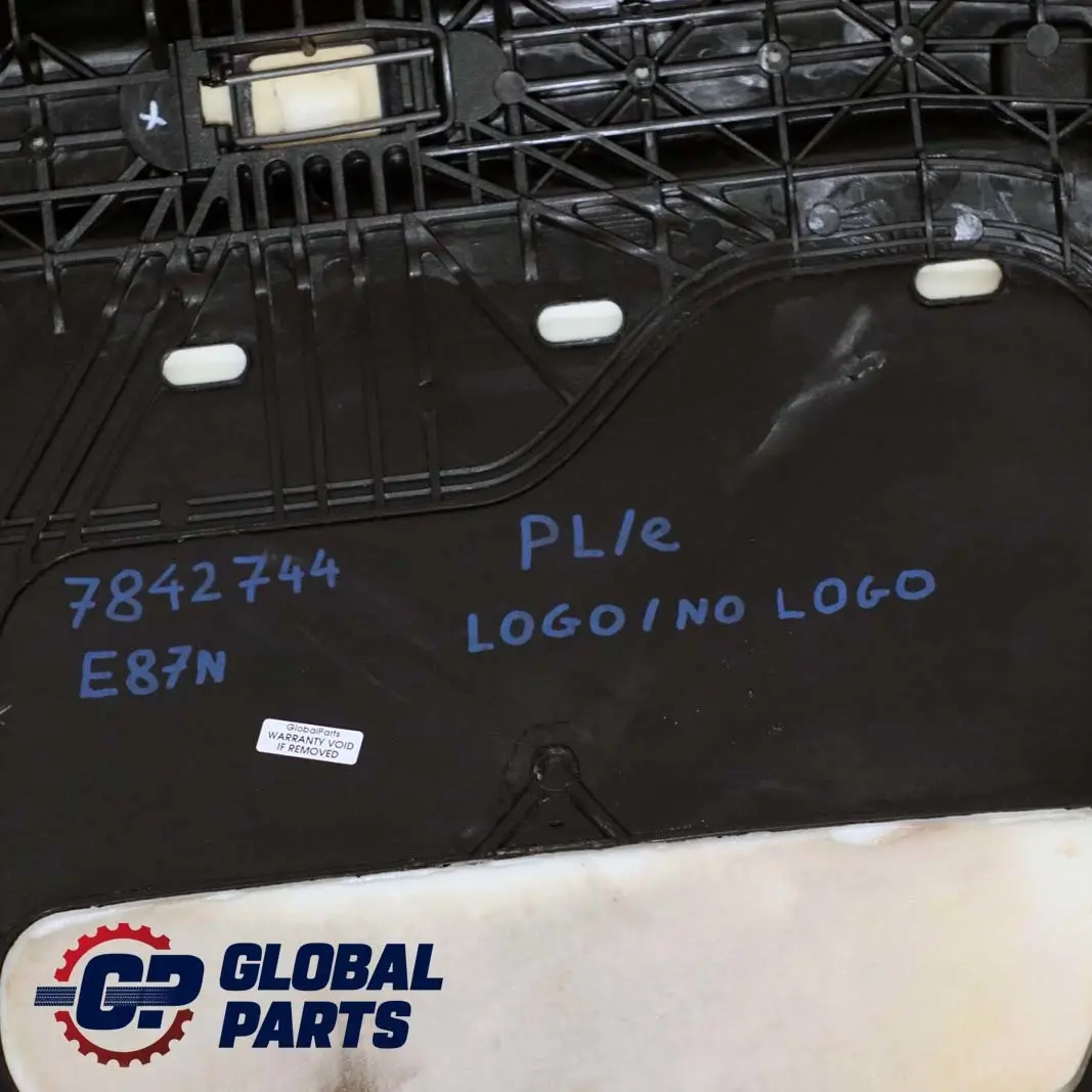 Revetement interieur de la banquette arriere Flashpoint pour BMW E87 LCI à propos du numéro de pièce 7842744 BMW E87 LCI Revetement interieur de la banquette arriere Flashpoint - SKU 7842744 - Numéro de pièce 7842744