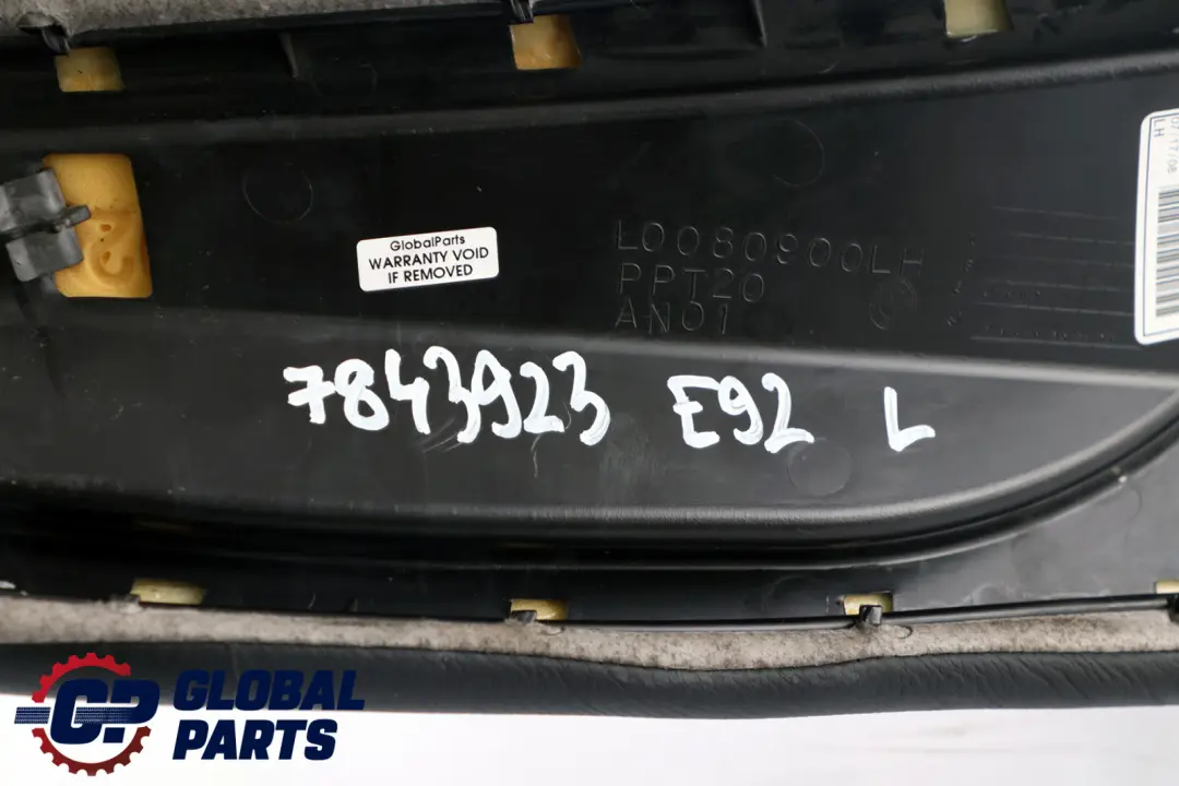 Boczna osłona siedzenia tył lewy do BMW E92 M3 o numerze 7843923 BMW E92 M3 Boczna osłona siedzenia tył lewy - SKU 7843923 - Numer Części 7843923