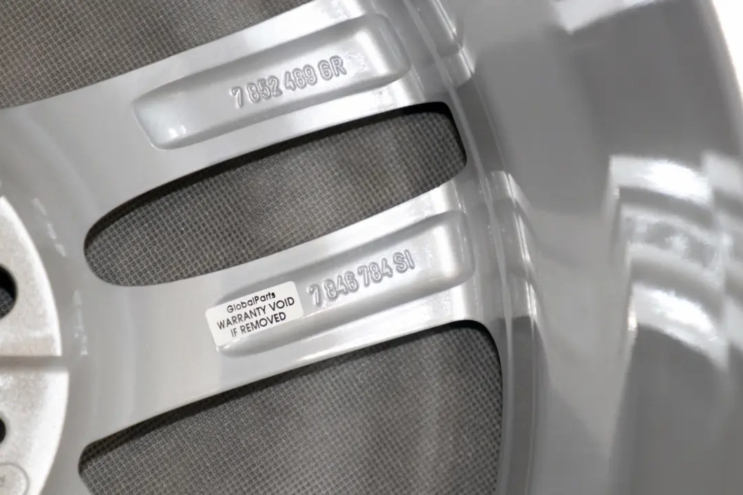 Complete Set 4x Wheel Alloy Rim 18" M Double Spoke 461 to BMW 1 Series F20 F21 F22 with Part number 7846785 BMW 1 Series F20 F21 F22 Complete Set 4x Wheel Alloy Rim 18" M Double Spoke 461 - SKU 7845785 - Part number 7846785