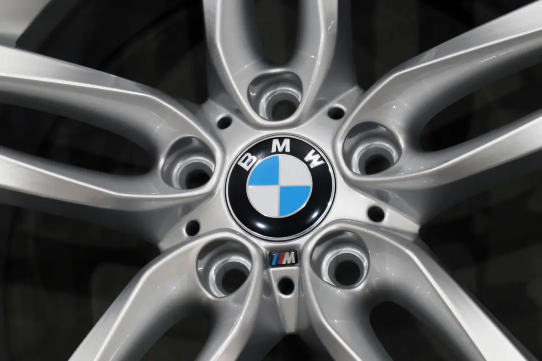 Complete Set 4x Wheel Alloy Rim 18" M Double Spoke 461 to BMW 1 Series F20 F21 F22 with Part number 7846785 BMW 1 Series F20 F21 F22 Complete Set 4x Wheel Alloy Rim 18" M Double Spoke 461 - SKU 7845785 - Part number 7846785