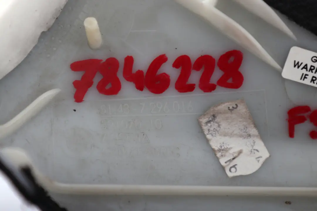 Osłona Słupka Prawy Przód M-Pakiet 7296016 do BMW F30 o numerze 7846228 BMW F30 Osłona Słupka Prawy Przód M-Pakiet 7296016 - SKU 7846228 - Numer Części 7846228