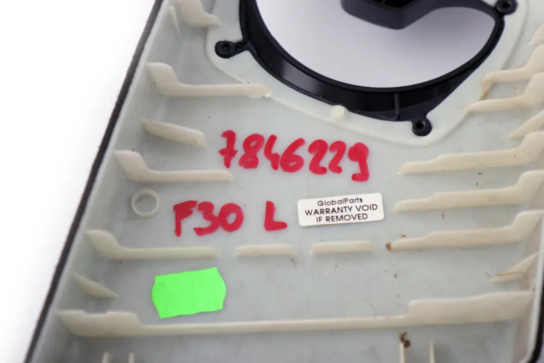 Reihe F30 F80 M3 Blende B-Säule oben links ANTHRAZIT 7220997 für BMW 3 mit Teilenummer 7846229 BMW 3 Reihe F30 F80 M3 Blende B-Säule oben links ANTHRAZIT 7220997 - SKU 7846229 - Teilenummer 7846229