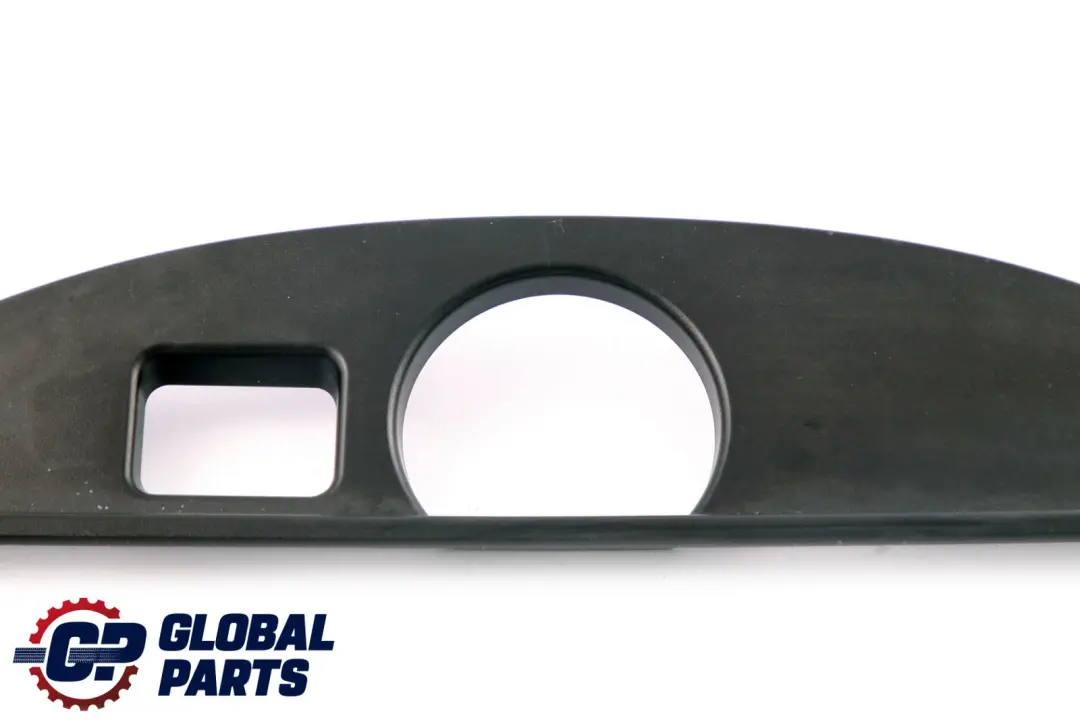 Garniture Couvercle Moteur Essuie Glace Coffre Arrière Noir pour BMW F31 à propos du numéro de pièce 7263136 BMW F31 Garniture Couvercle Moteur Essuie Glace Coffre Arrière Noir - SKU 7846278 - Numéro de pièce 7263136