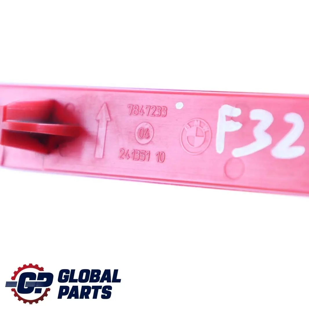 Reflecteur de Pare-Chocs Arriere Gauche Rouge pour BMW F32 F33 à propos du numéro de pièce 7847233 BMW F32 F33 Reflecteur de Pare-Chocs Arriere Gauche Rouge - SKU 7847233 - Numéro de pièce 7847233