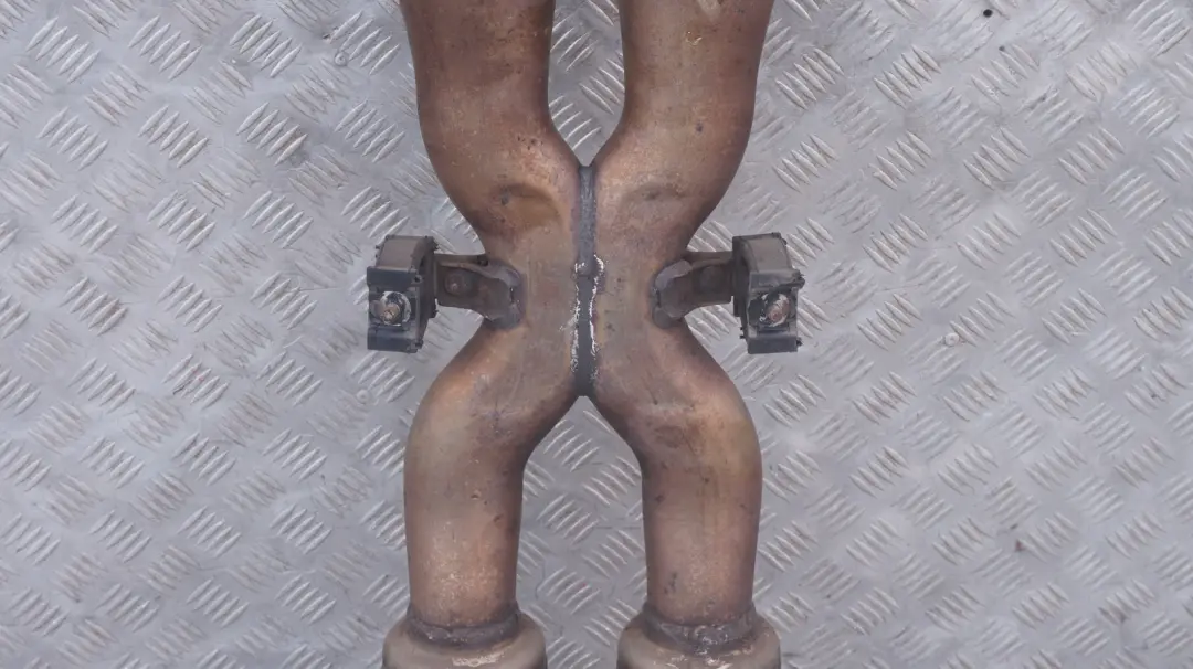 Exhaust Middle Cat Catalytic Silencer X-pipe to BMW 3 Series E90 E92 E93 M3 with Part number 7848117 BMW 3 Series E90 E92 E93 M3 Exhaust Middle Cat Catalytic Silencer X-pipe - SKU 7848117 - Part number 7848117