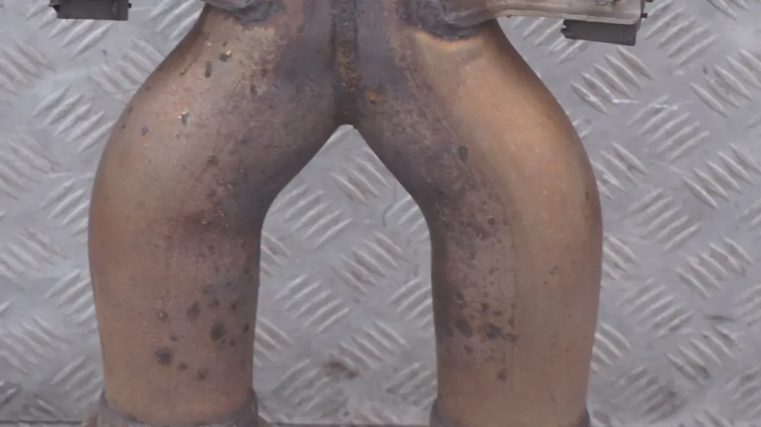 Exhaust Middle Cat Catalytic Silencer X-pipe to BMW 3 Series E90 E92 E93 M3 with Part number 7848117 BMW 3 Series E90 E92 E93 M3 Exhaust Middle Cat Catalytic Silencer X-pipe - SKU 7848117 - Part number 7848117