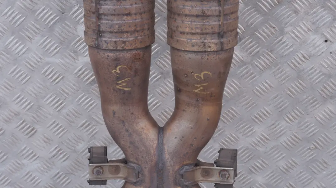 Exhaust Middle Cat Catalytic Silencer X-pipe to BMW 3 Series E90 E92 E93 M3 with Part number 7848117 BMW 3 Series E90 E92 E93 M3 Exhaust Middle Cat Catalytic Silencer X-pipe - SKU 7848117 - Part number 7848117