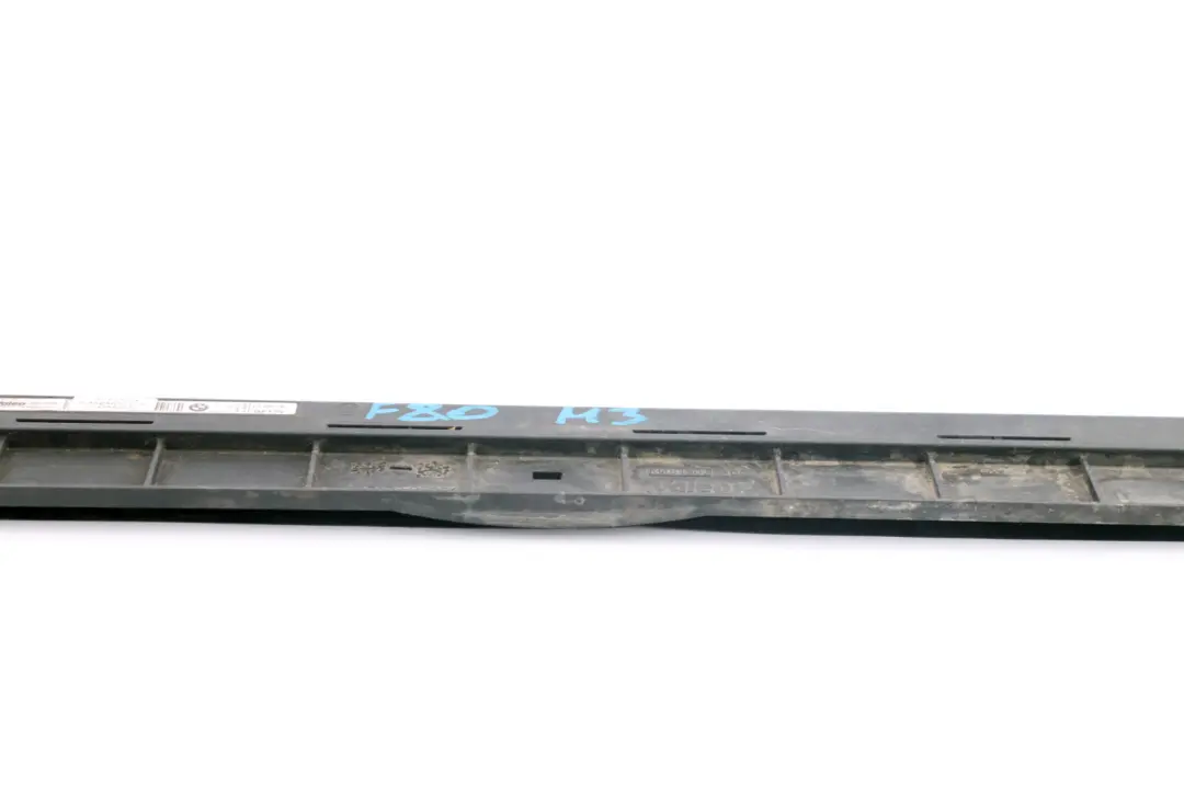 Lower Bottom Center Radiator Mounting Seal to BMW 3 4 Series F80 M3 F82 M4 with Part number 7848789 BMW 3 4 Series F80 M3 F82 M4 Lower Bottom Center Radiator Mounting Seal - SKU 7848789 - Part number 7848789