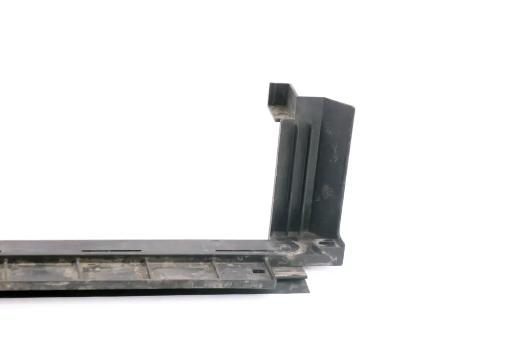 Lower Bottom Center Radiator Mounting Seal to BMW 3 4 Series F80 M3 F82 M4 with Part number 7848789 BMW 3 4 Series F80 M3 F82 M4 Lower Bottom Center Radiator Mounting Seal - SKU 7848789 - Part number 7848789