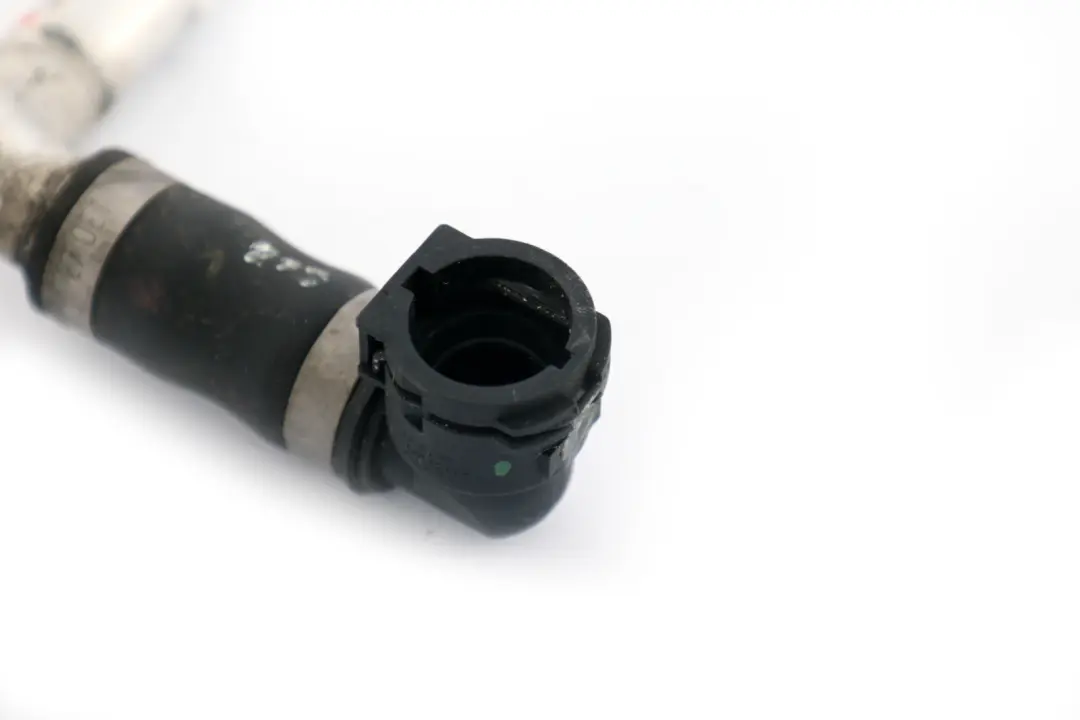 Tubo flessibile acqua refrigerante radiatore per BMW F80 M3 F82 con numero di parte 7848791 BMW F80 M3 F82 Tubo flessibile acqua refrigerante radiatore - SKU 7848791 - Numero di parte 7848791