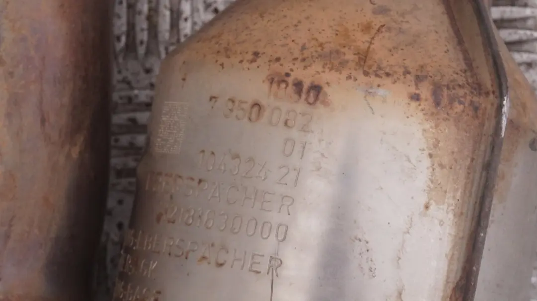 Exhaust Catalyst Centre Middle Muffler Silencer to BMW 3 4 Series F80 M3 F82 F83 M4 with Part number 7851178 BMW 3 4 Series F80 M3 F82 F83 M4 Exhaust Catalyst Centre Middle Muffler Silencer - SKU 7851178 - Part number 7851178