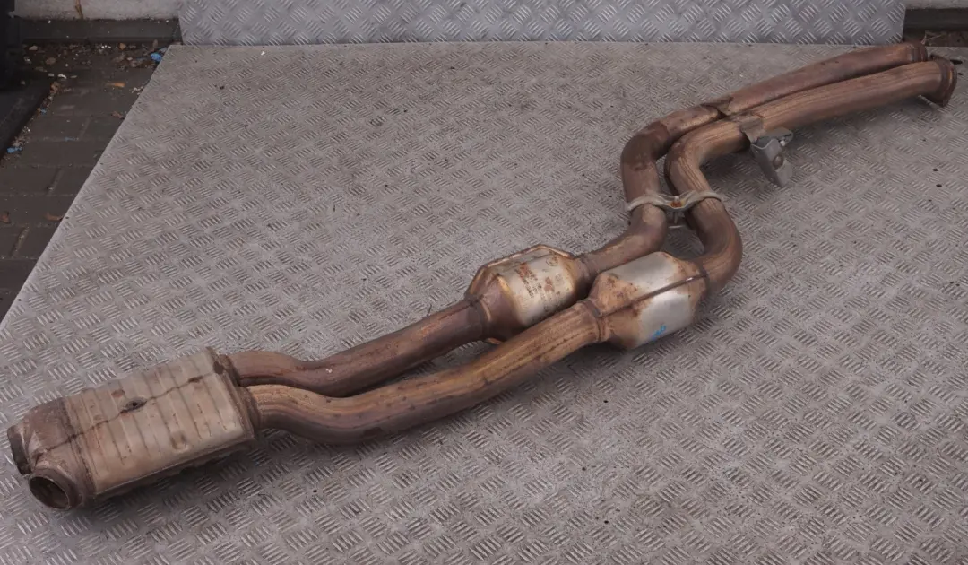 Exhaust Catalyst Centre Middle Muffler Silencer to BMW 3 4 Series F80 M3 F82 F83 M4 with Part number 7851178 BMW 3 4 Series F80 M3 F82 F83 M4 Exhaust Catalyst Centre Middle Muffler Silencer - SKU 7851178 - Part number 7851178