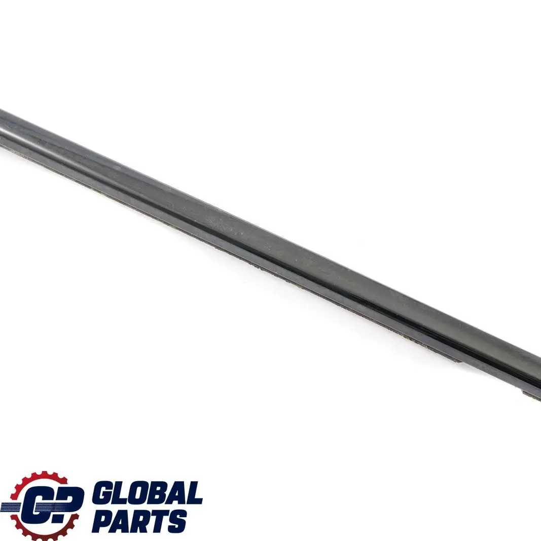 Break Plaque D'egout Exterieur Droite Porte Arriere Noir Brillant pour BMW E46 à propos du numéro de pièce 7890694 BMW E46 Break Plaque D'egout Exterieur Droite Porte Arriere Noir Brillant - SKU 7890694 - Numéro de pièce 7890694