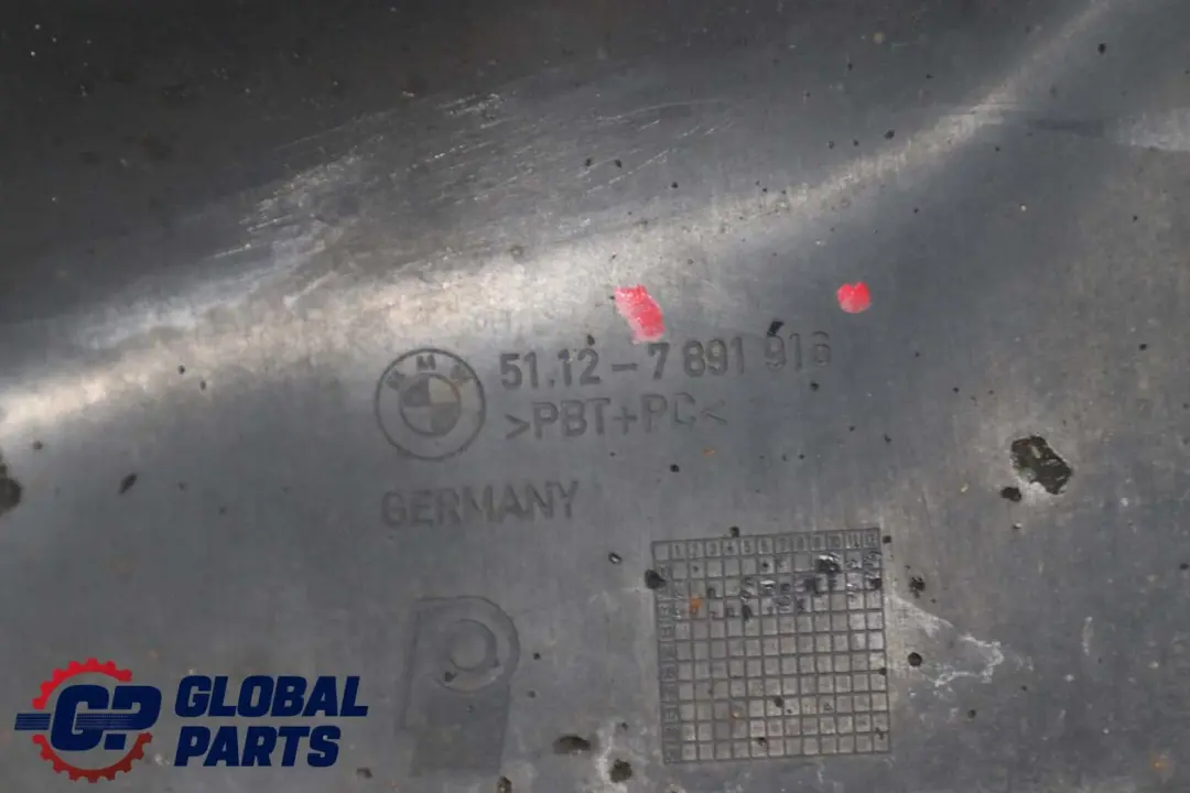 Difusor Panel Tapa Centro Inferior Parachoques Trasero para BMW E46 M Sport con número de pieza 7891916 BMW E46 M Sport Difusor Panel Tapa Centro Inferior Parachoques Trasero - SKU 7891916 - Número de pieza 7891916