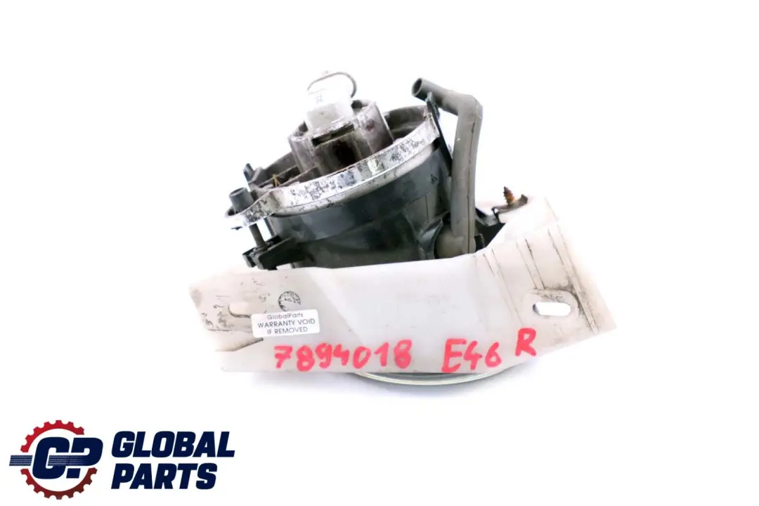 Nebelscheinwerfer Rechts 2496370 für BMW 3 5 er E39 E46 mit Teilenummer 7894018 BMW 3 5 er E39 E46 Nebelscheinwerfer Rechts 2496370 - SKU 7894018 - Teilenummer 7894018