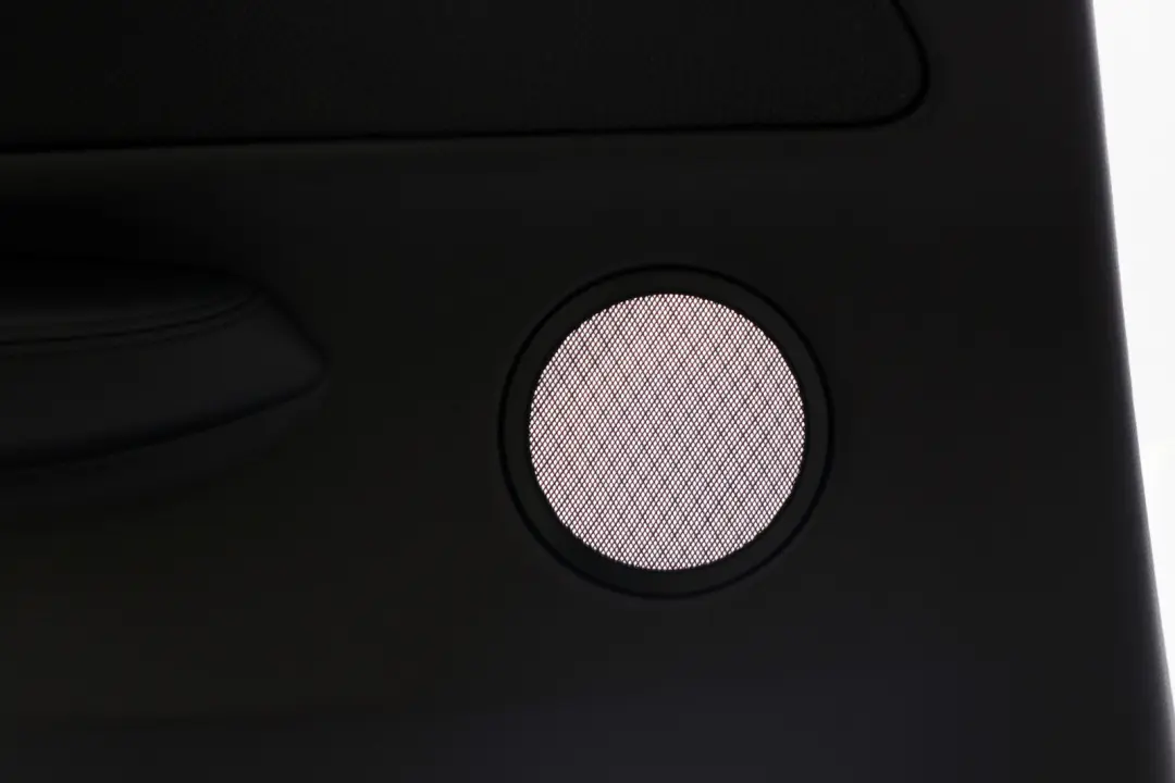 BMW 1 Serie E88 Cabriolet Carenage Lateral Tissu Arriere Gauche Anthracite - SKU 7896049 - Numéro de pièce 7896049