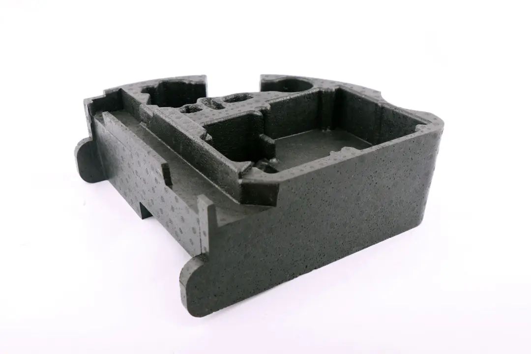 Upper Insertion Shell Luggage Compartment Trunk Lid to BMW 5 Series E60 M5 with Part number 7896107 BMW 5 Series E60 M5 Upper Insertion Shell Luggage Compartment Trunk Lid - SKU 7896107 - Part number 7896107