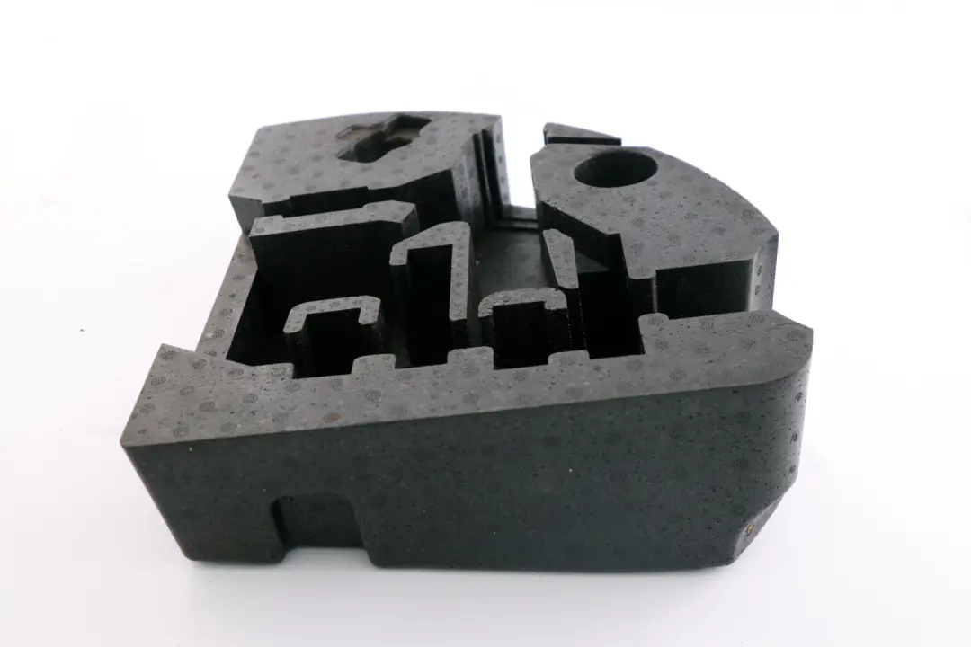 Tapa del maletero para BMW E60 M5 con número de pieza 51477896108 BMW E60 M5 Tapa del maletero - SKU 7896108 - Número de pieza 51477896108