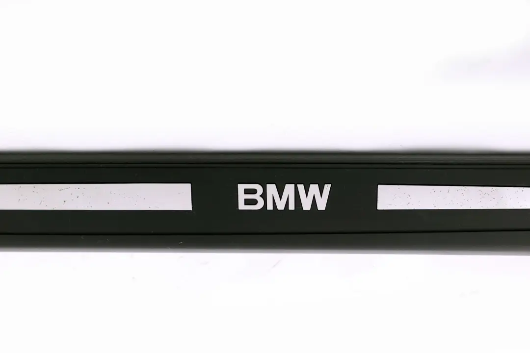 3er E63 E64 Türeinstiegsleiste Abdeckung links einzeln für BMW mit Teilenummer 7896635 BMW 3er E63 E64 Türeinstiegsleiste Abdeckung links einzeln - SKU 7896635 - Teilenummer 7896635