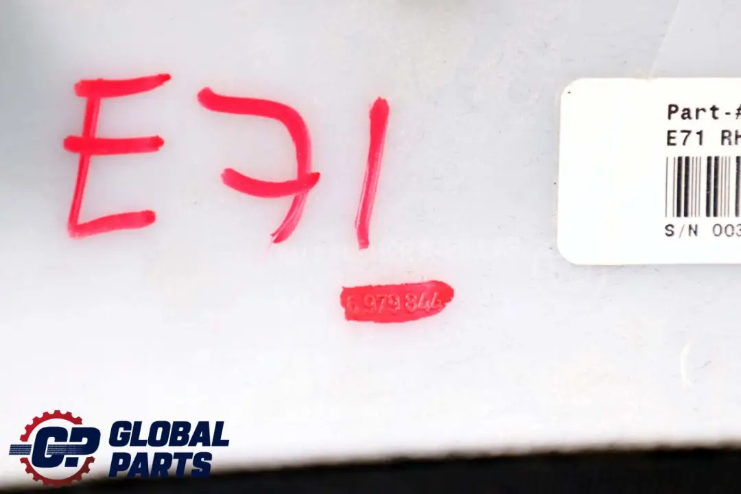 Cache montant colonne A Panneau d'habillage droit Noir pour BMW X6 E71 à propos du numéro de pièce 6979844 BMW X6 E71 Cache montant colonne A Panneau d'habillage droit Noir - SKU 7896718 - Numéro de pièce 6979844