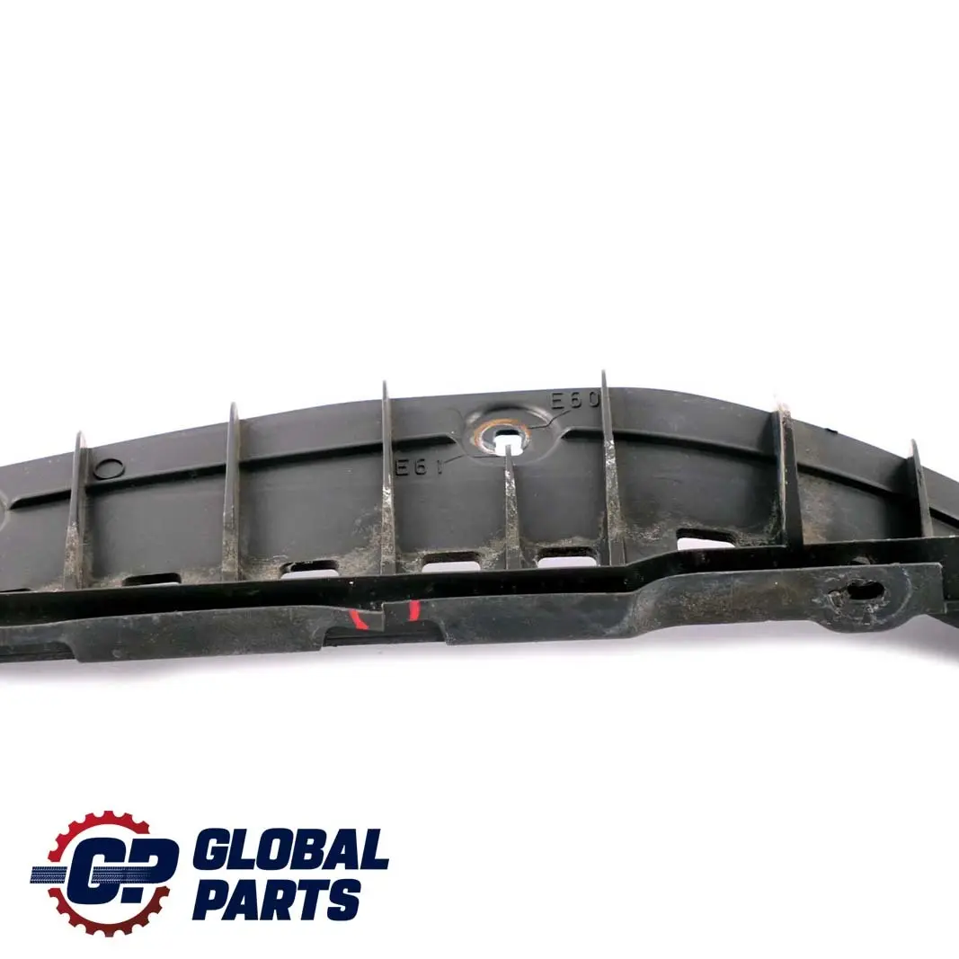 BMW E60 E61 LCI Moldura de guía central inferior parachoques deportivo - SKU 7897144 - Número de pieza 7897144